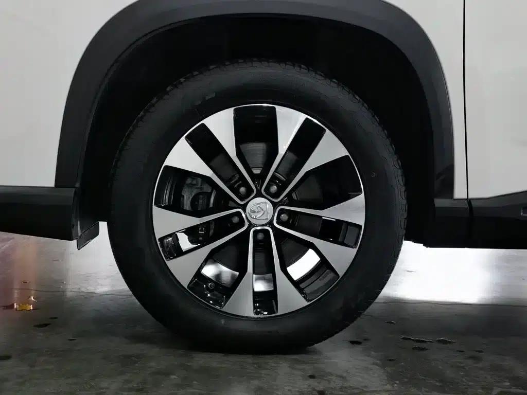 Baojun 530 2021 Global Car Anniversary Edition 1.5T CVT Premium Connected 7-Seater — миниатюра 17