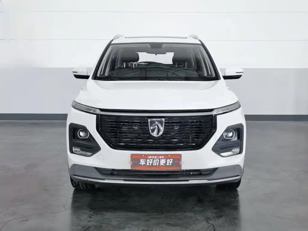 Baojun 530 2021 Global Car Anniversary Edition 1.5T CVT Premium Connected 7-Seater — миниатюра 3