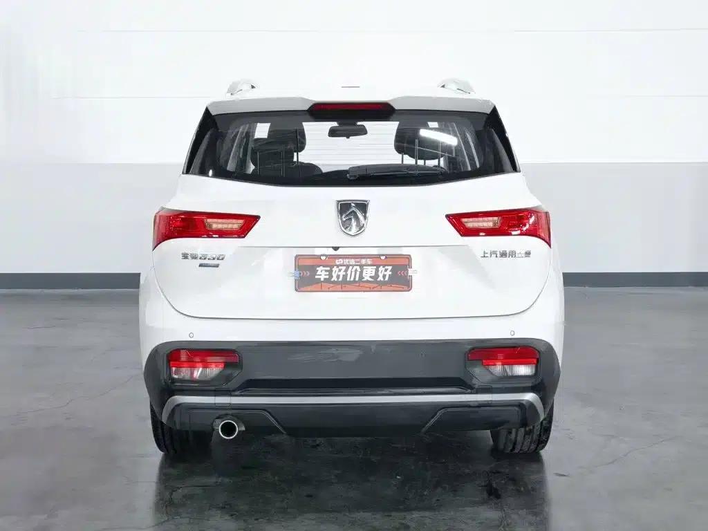 Baojun 530 2021 Global Car Anniversary Edition 1.5T CVT Premium Connected 7-Seater — миниатюра 4