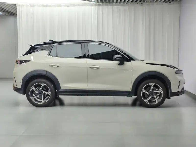Lynk & Co 06 2025 Renew 1.5T Halo — миниатюра 8