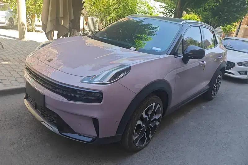 Lynk & Co 06 2021 1.5T Shero Pink Special Edition — миниатюра 1