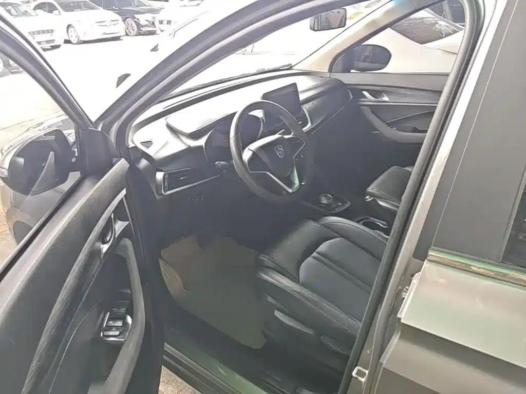 Baojun 360 2019 1.5L Automatic Elite (National VI Emission Standard) — миниатюра 16