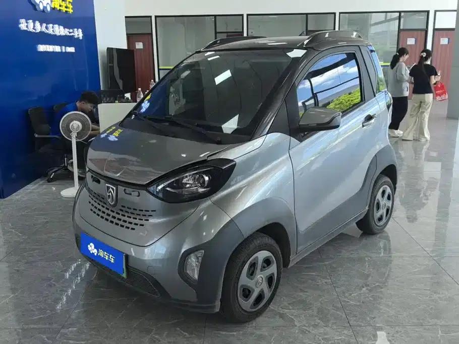 Baojun E100 2019 Model 250KM Smart Edition — миниатюра 1