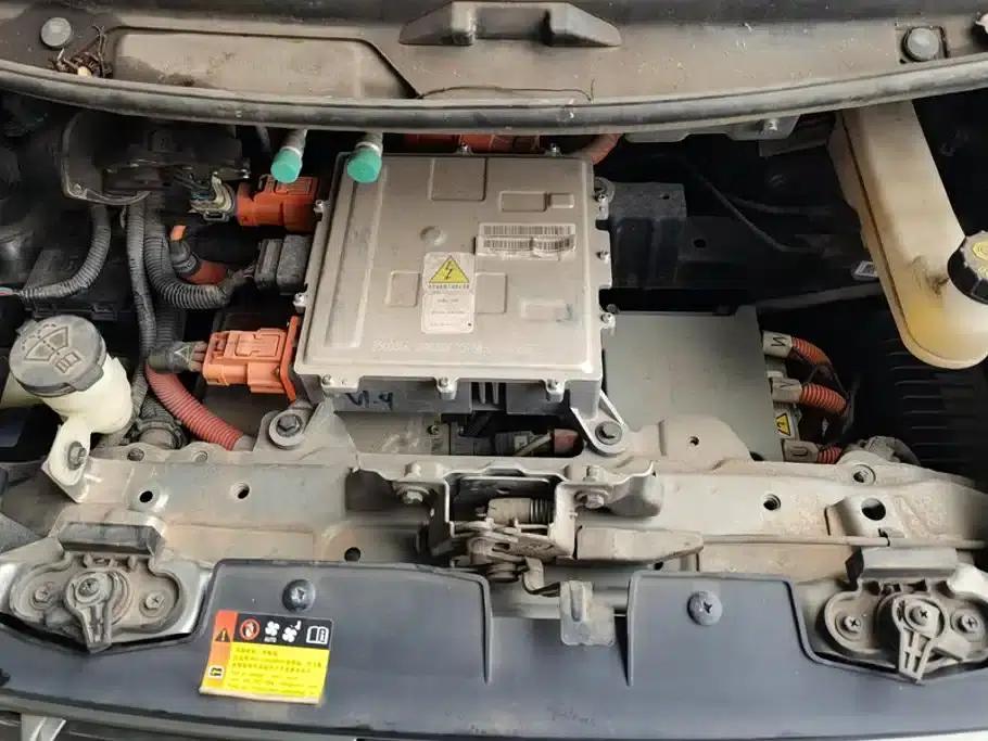 Baojun E100 2019 Model 250KM Smart Edition — миниатюра 10