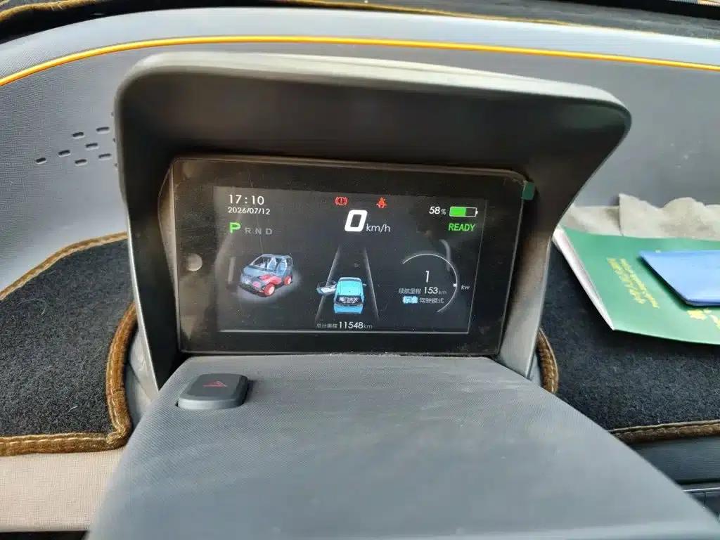 Baojun E100 2019 Model 250KM Smart Edition — миниатюра 8