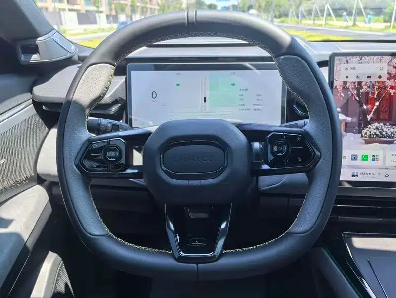 Lynk & Co 08 EM-P 2023 Model, 245km Super Long Range Halo — миниатюра 28