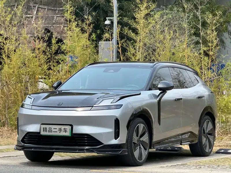 Lynk & Co 08 EM-P 2024 Model 120 Long Range Plus — миниатюра 1