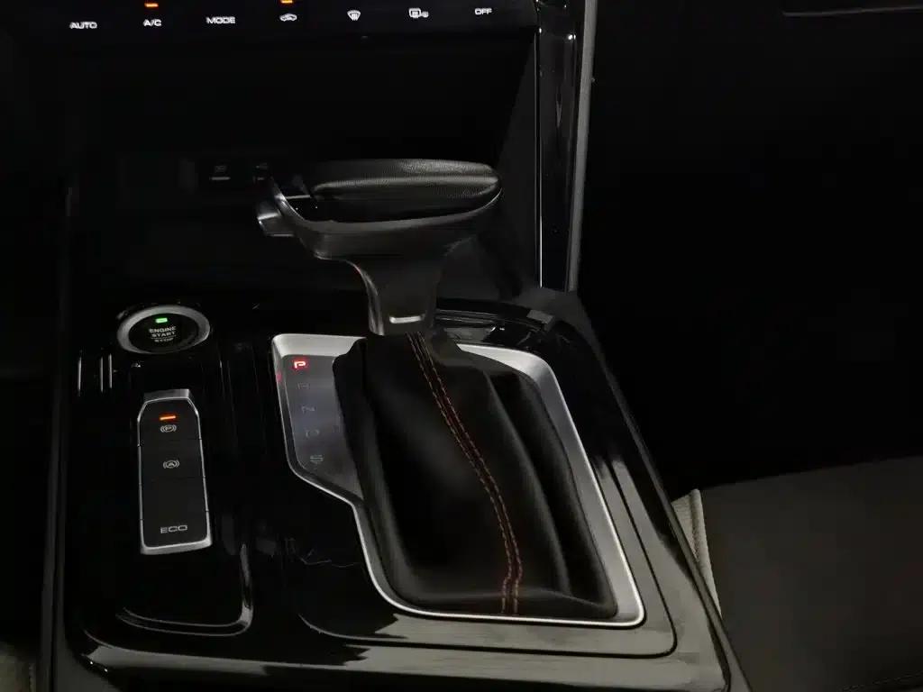 Baojun RC-6 2019 1.5T CVT 24-Hour Online Premium Edition — миниатюра 13