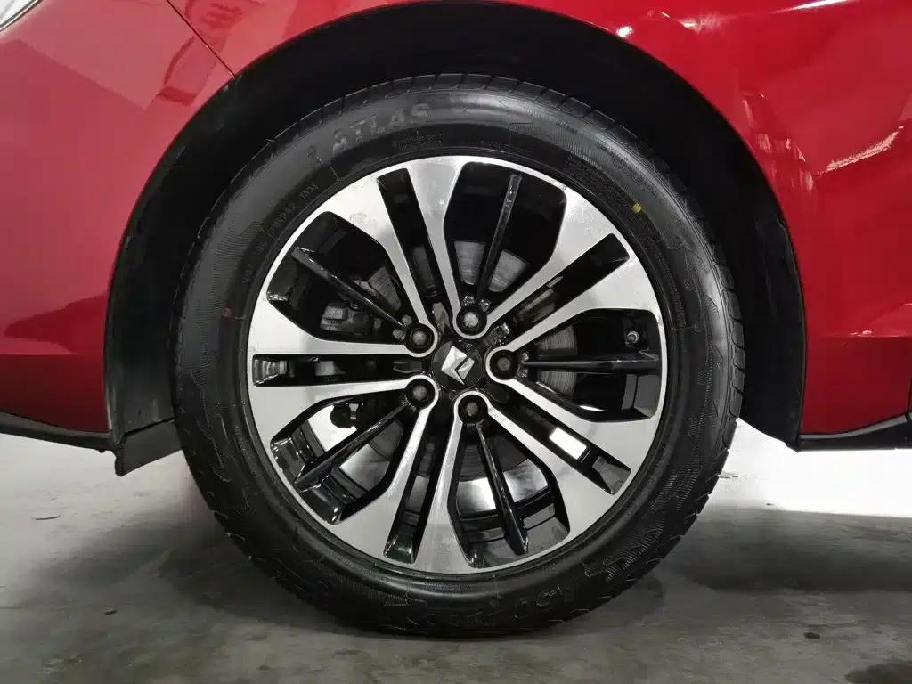 Baojun RC-6 2019 1.5T CVT 24-Hour Online Premium Edition — миниатюра 17