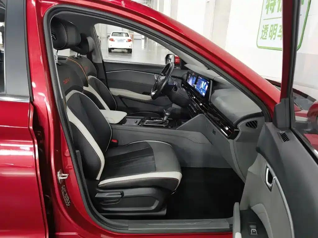 Baojun RC-6 2019 1.5T CVT 24-Hour Online Premium Edition — миниатюра 23