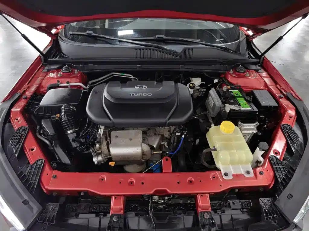 Baojun RC-6 2019 1.5T CVT 24-Hour Online Premium Edition — миниатюра 6