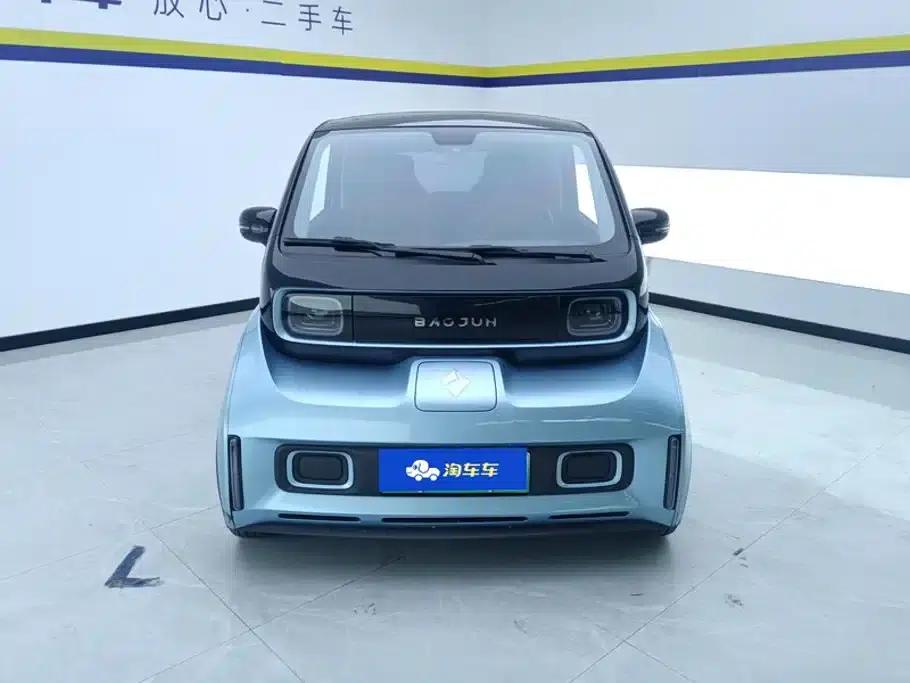 Baojun E300 2020 Plus Interstellar Smart Edition — миниатюра 2