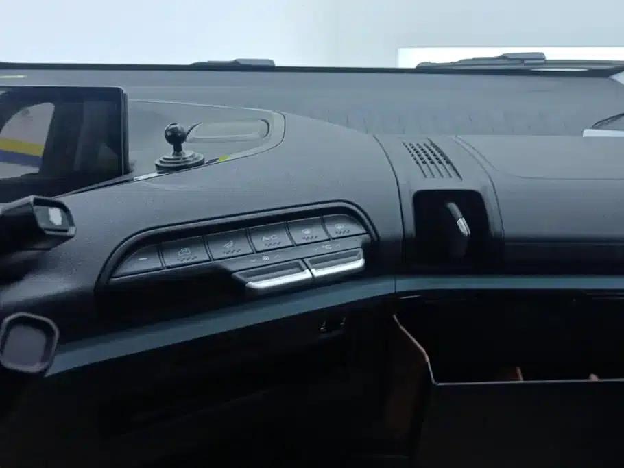 Baojun E300 2020 Plus Interstellar Smart Edition — миниатюра 13