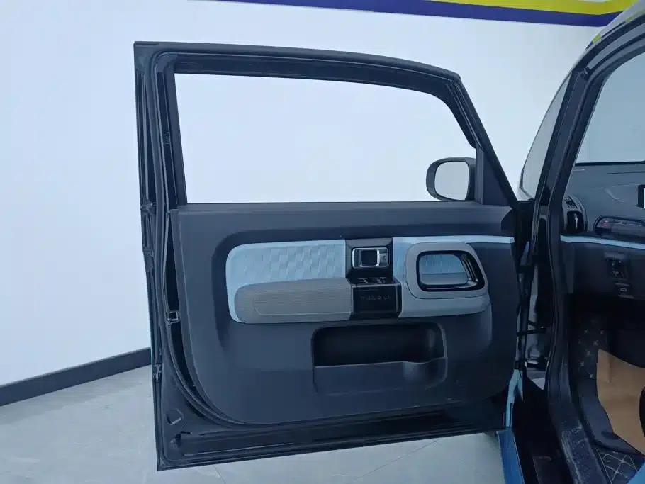 Baojun E300 2020 Plus Interstellar Smart Edition — миниатюра 7