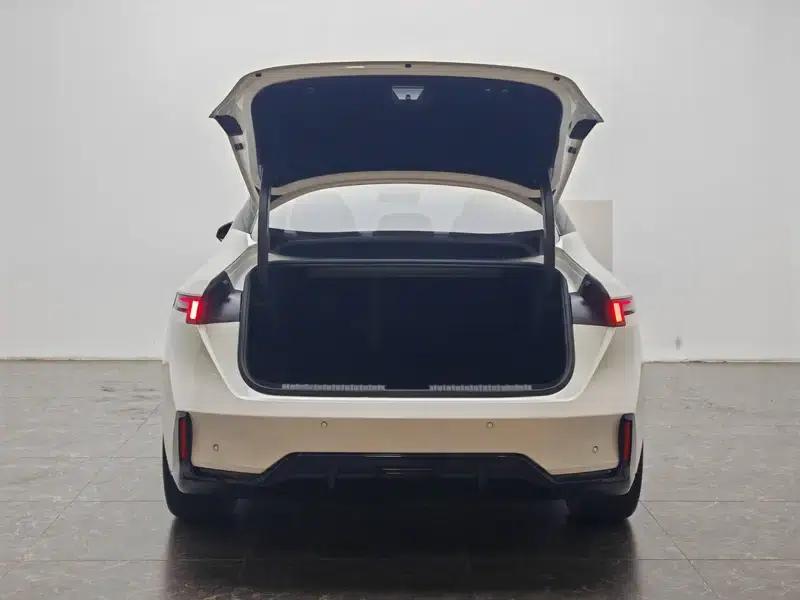 Lynk & Co 07 EM-P 2024 model, 126km long range, Halo — миниатюра 20