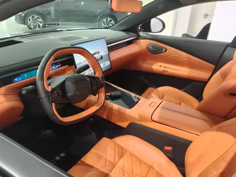 Lynk & Co 10 EM-P 2025 Model 240 AWD Ultra — миниатюра 14
