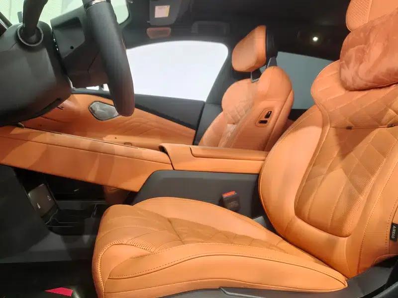 Lynk & Co 10 EM-P 2025 Model 240 AWD Ultra — миниатюра 25