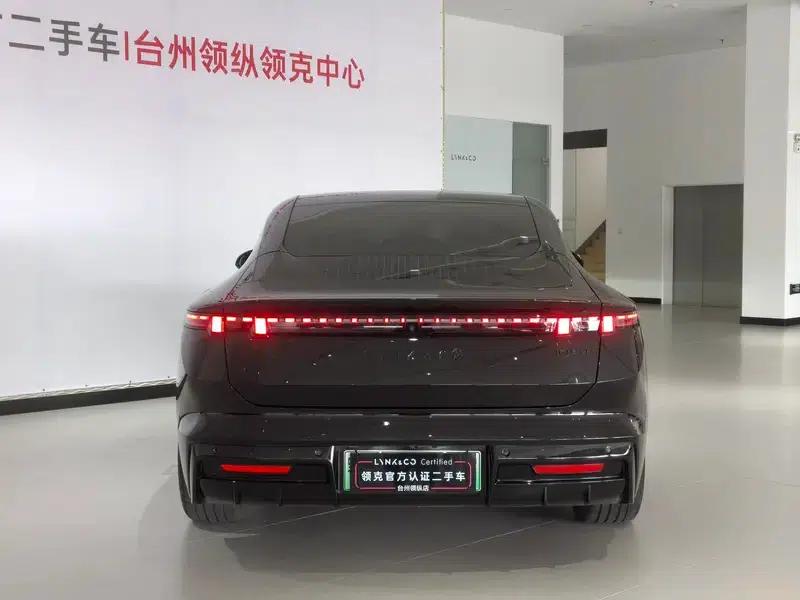 Lynk & Co 10 EM-P 2025 Model 240 AWD Ultra — миниатюра 4