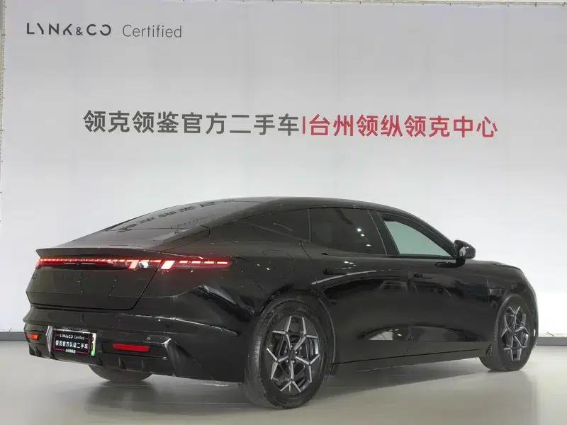 Lynk & Co 10 EM-P 2025 Model 240 AWD Ultra — миниатюра 5