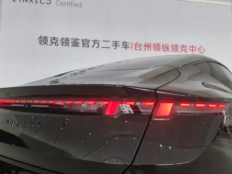 Lynk & Co 10 EM-P 2025 Model 240 AWD Ultra — миниатюра 7