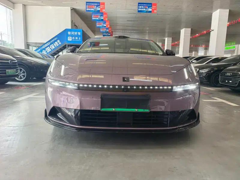 Lynk & Co 10 EM-P 2025 240 AWD Ultra Sport Edition — миниатюра 2