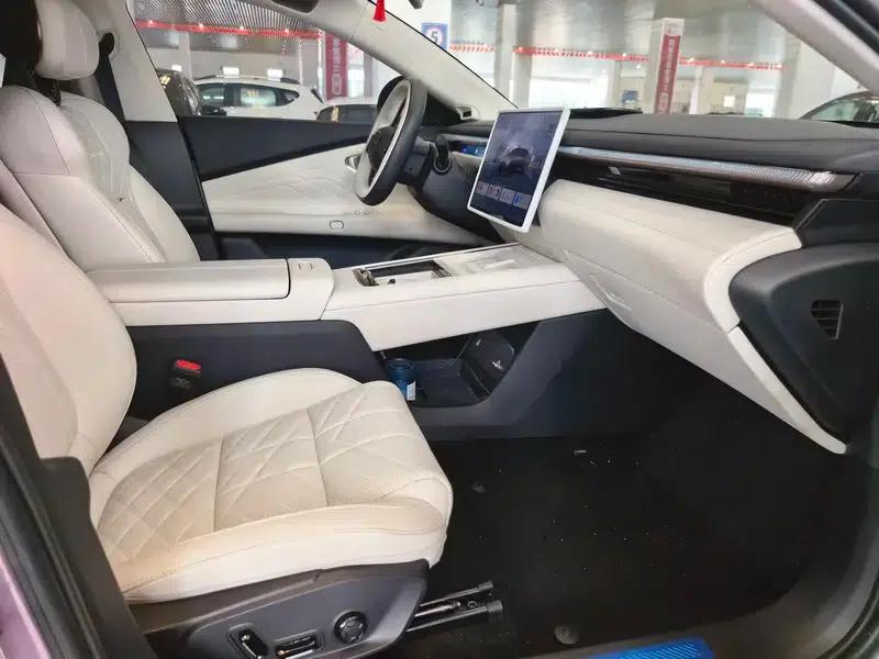 Lynk & Co 10 EM-P 2025 240 AWD Ultra Sport Edition — миниатюра 20