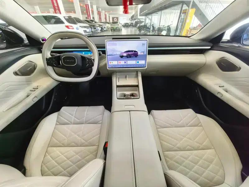 Lynk & Co 10 EM-P 2025 240 AWD Ultra Sport Edition — миниатюра 23