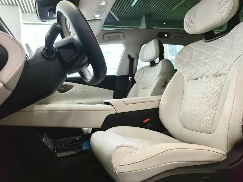 Lynk & Co 10 EM-P 2025 240 AWD Ultra Sport Edition — миниатюра 30