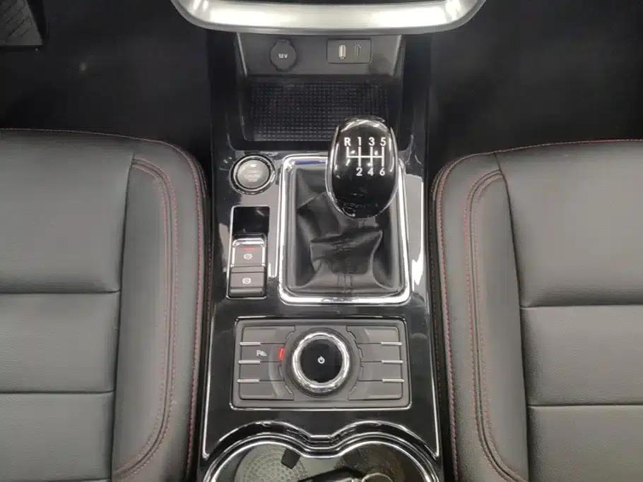 Beijing BJ20 2016 1.5T Manual Deluxe Edition — миниатюра 16