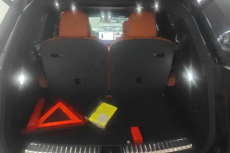 Li Auto L9 2022 Max Edition — миниатюра 17