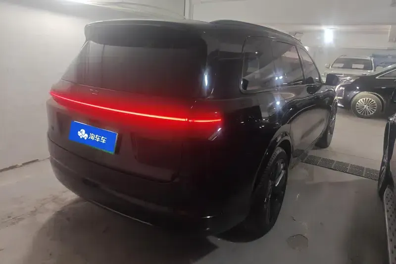Li Auto L9 2022 Max Edition — миниатюра 3