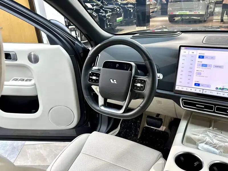 Li Auto L9 2024 Ultra Edition — миниатюра 8