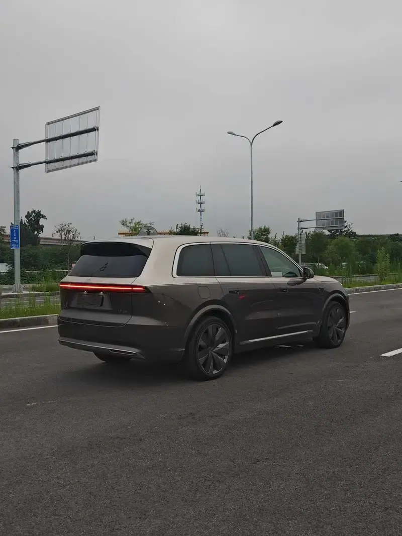 Li Auto L9 2026 Livis — миниатюра 2