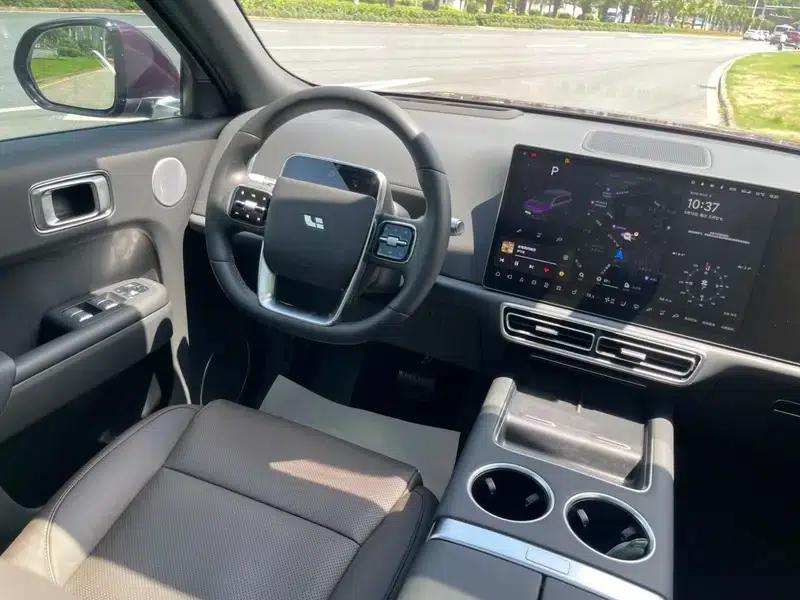 Li Auto L9 2022 Max Edition — миниатюра 11
