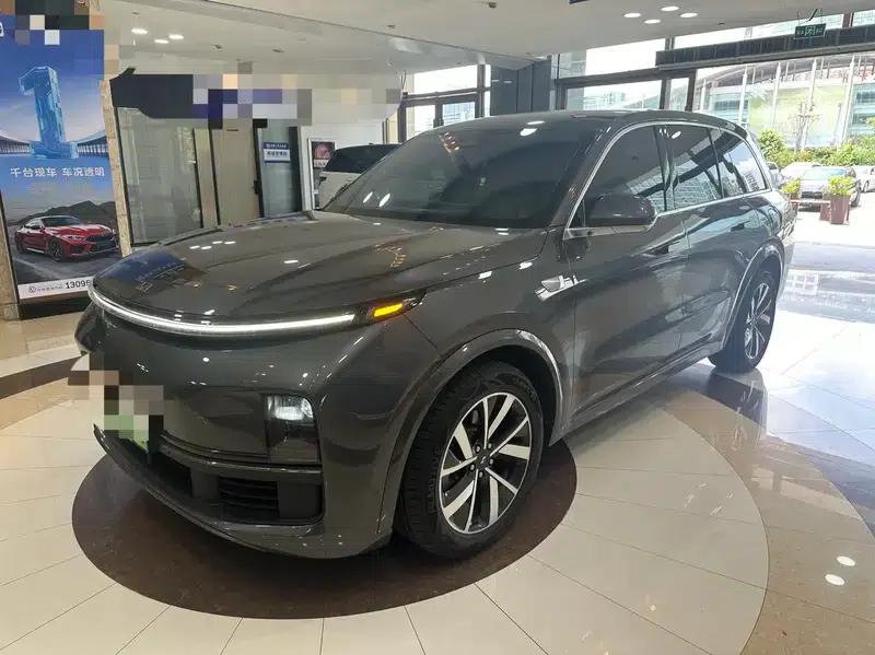 Li Auto L8 2023 Air Edition — миниатюра 1