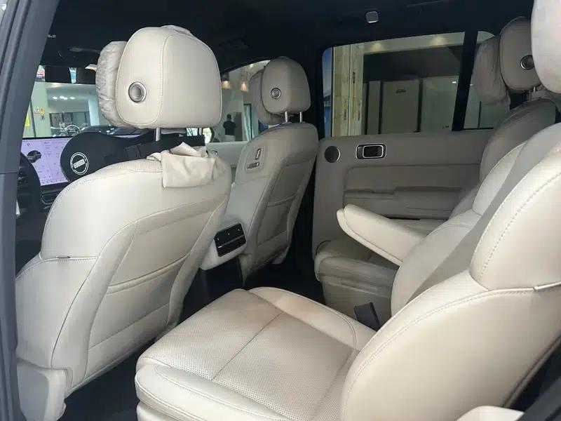 Li Auto L8 2023 Air Edition — миниатюра 6