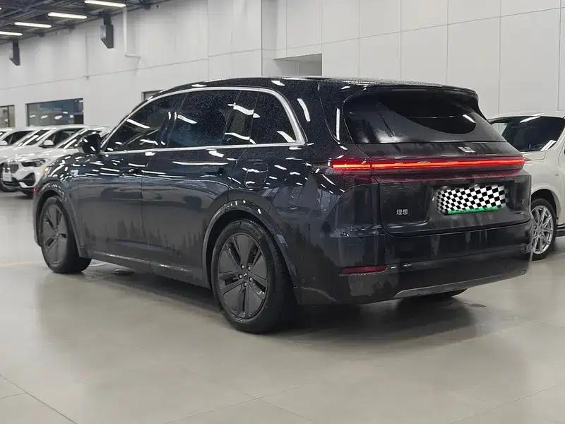 Li Auto L8 2024 Max Edition — миниатюра 3