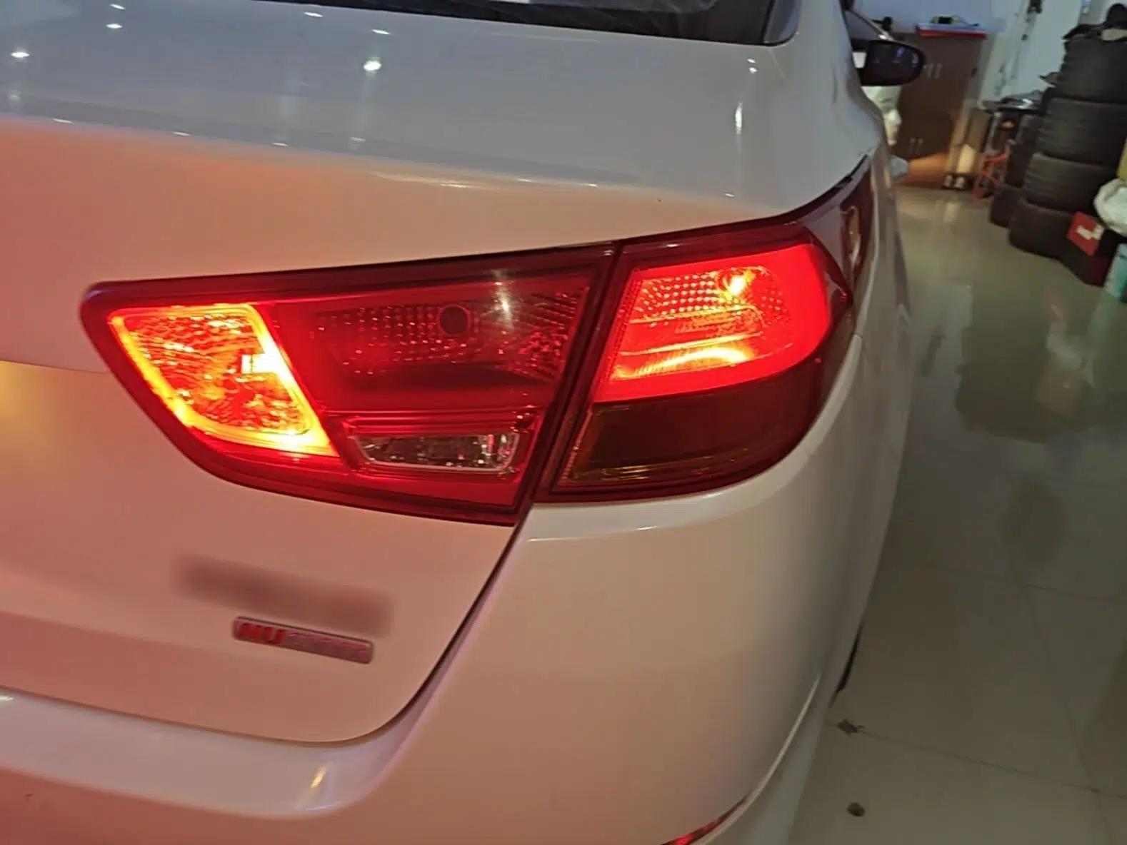 Kia K5 2015 2.0L Automatic GL — миниатюра 9