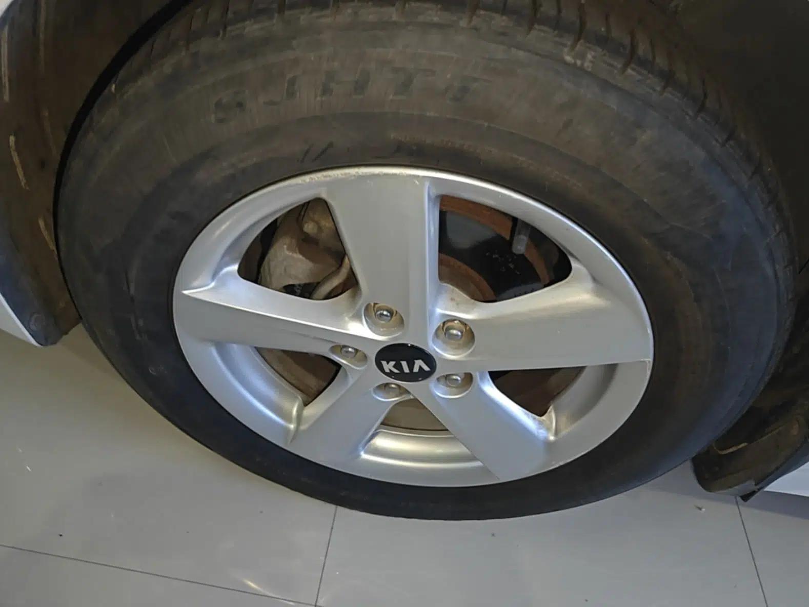 Kia K5 2015 2.0L Automatic GL — миниатюра 10