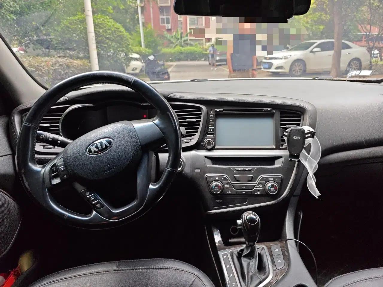 Kia K5 2012 2.0L Automatic DLX — миниатюра 18