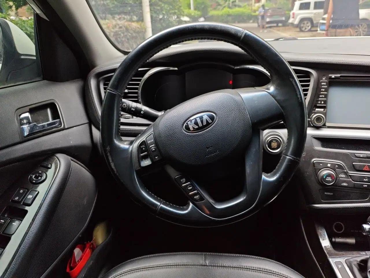 Kia K5 2012 2.0L Automatic DLX — миниатюра 10