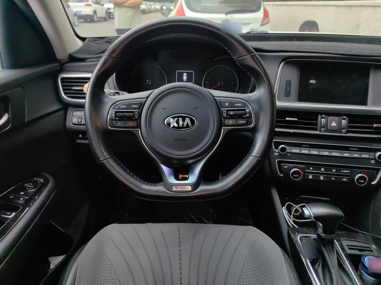 Kia K5 2016 1.6T Automatic LUX — миниатюра 10