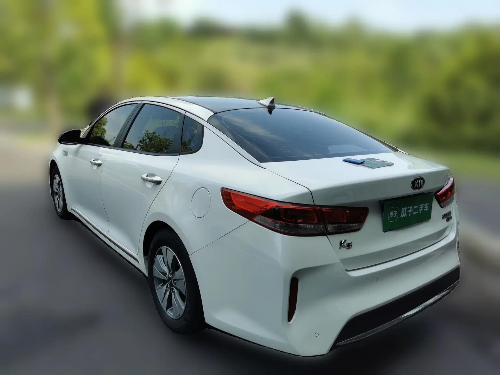 Kia K5 2016 2.0L Hybrid GLS — миниатюра 4