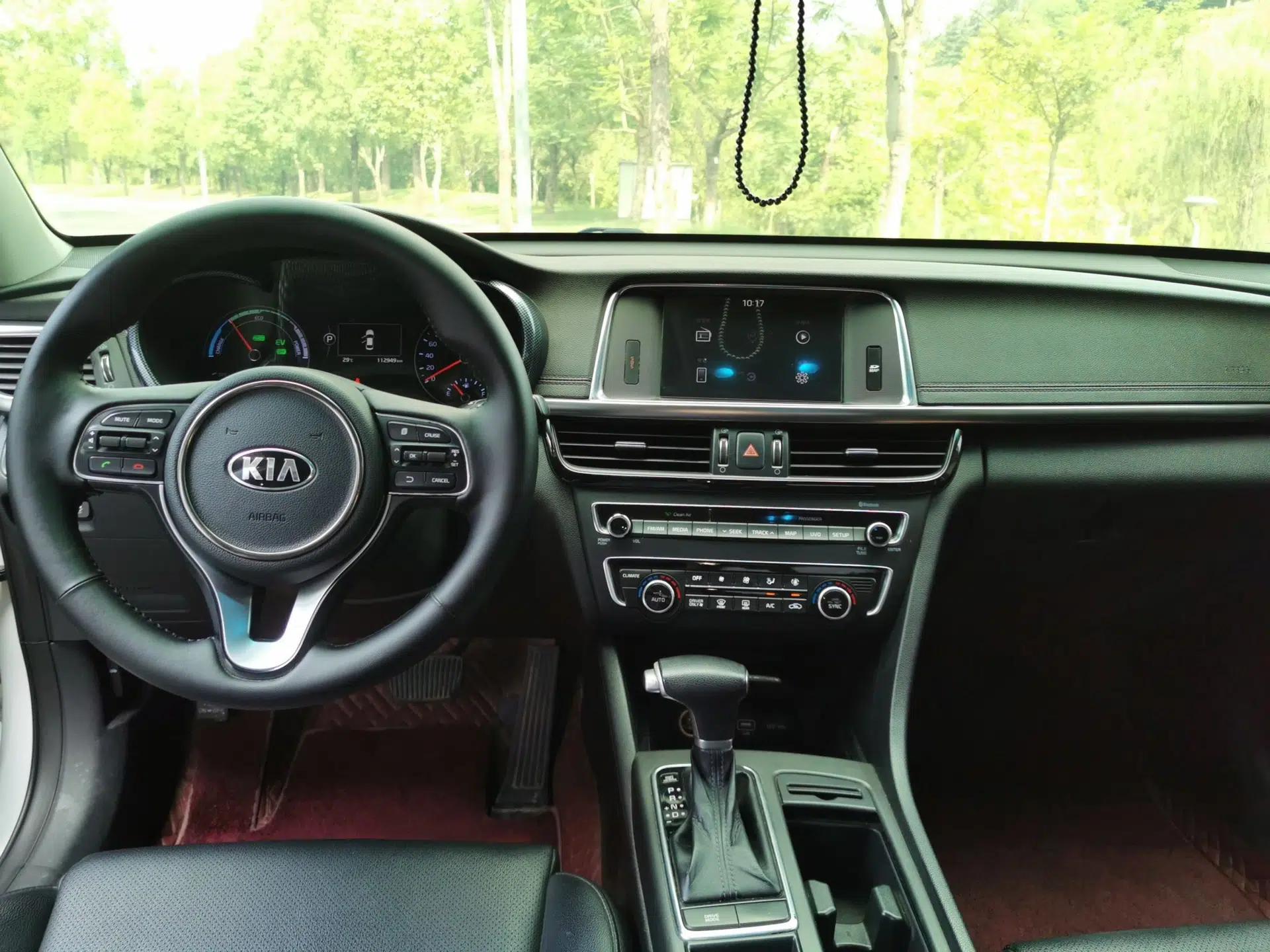 Kia K5 2016 2.0L Hybrid GLS — миниатюра 9