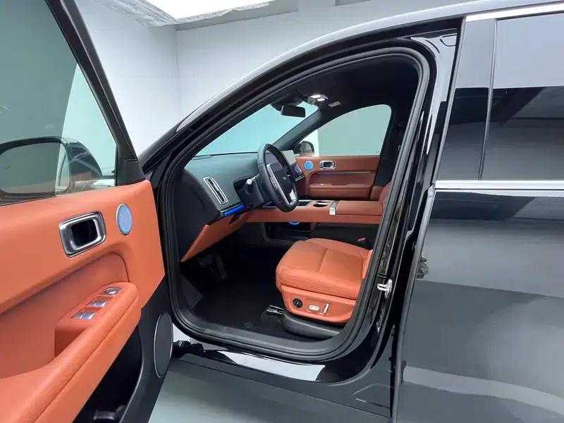 Li Auto L6 2024 Max Edition — миниатюра 17