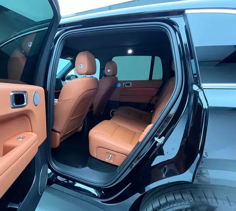 Li Auto L6 2024 Max Edition — миниатюра 18