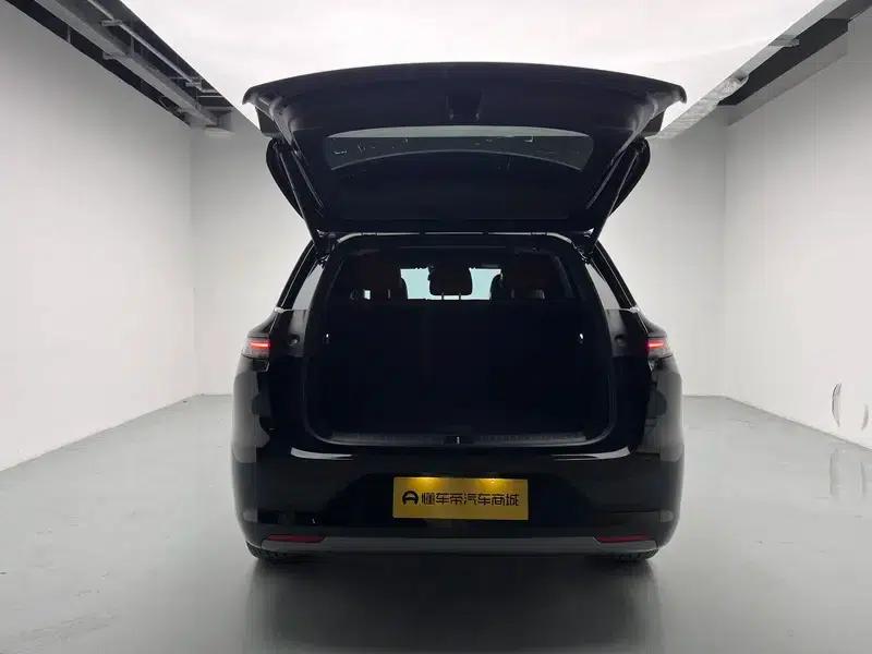 Li Auto L6 2024 Max Edition — миниатюра 20