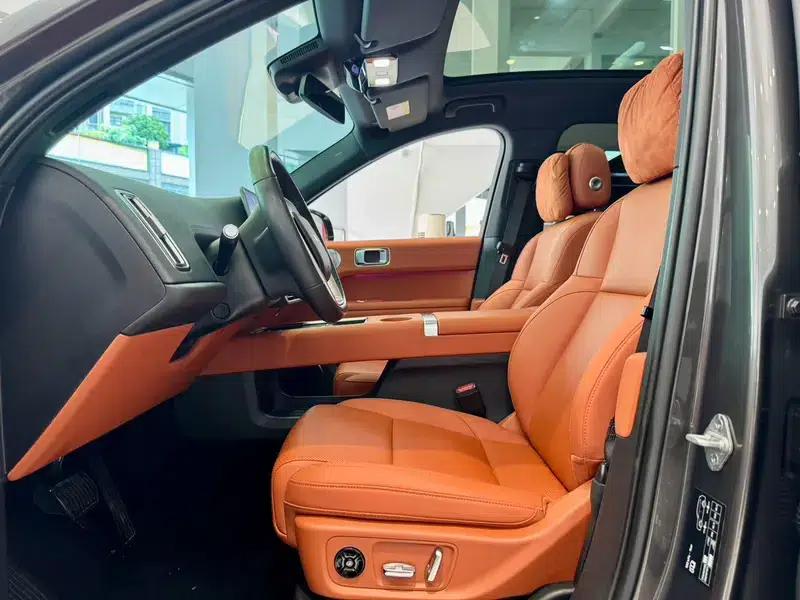 Li Auto L6 2024 Max Edition — миниатюра 17