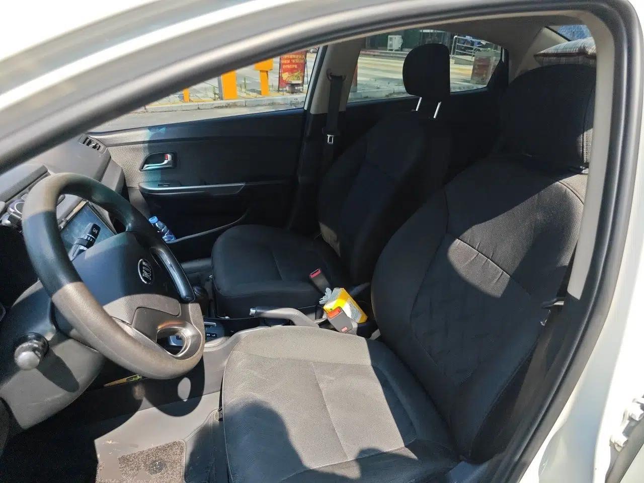 Kia K2 2015 Sedan 1.4L Automatic GLS — миниатюра 15