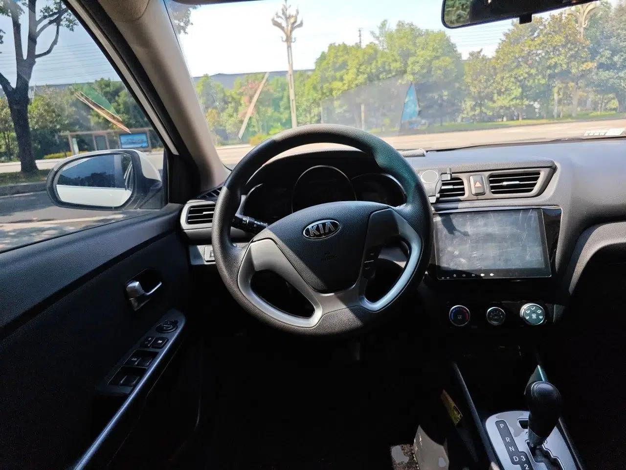 Kia K2 2015 Sedan 1.4L Automatic GLS — миниатюра 10